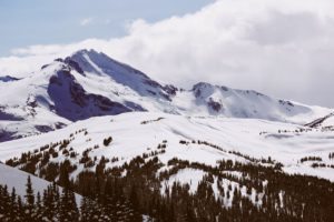 skiing-in-lake-tahoe-sundance-vacations-destinations
