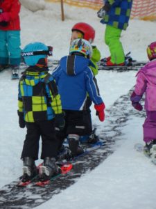 children-learning-how-to-ski-sundance-vacations