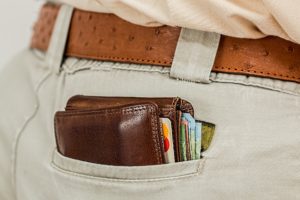pack-your-wallet-a-little-lighter-when-on-vacation-to-avoid-scams-and-credit-card-theft-sundance-vacations